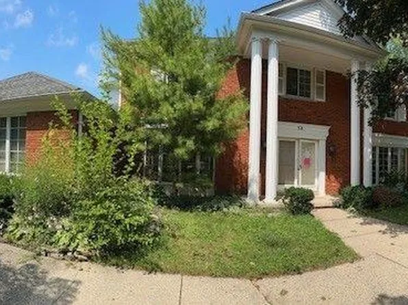 58 Michaux Ct, Grosse Pointe Shores, MI 48236