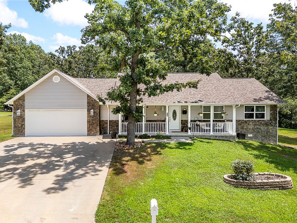 1st image of 6105 Oak Leaf Dr