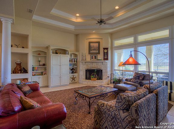 4th image of 2935 Dry Hollow Dr E