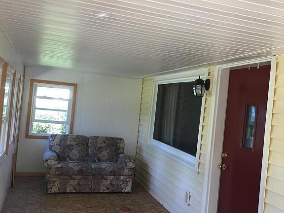 4th image of 517 Lincoln Lake Ave SE