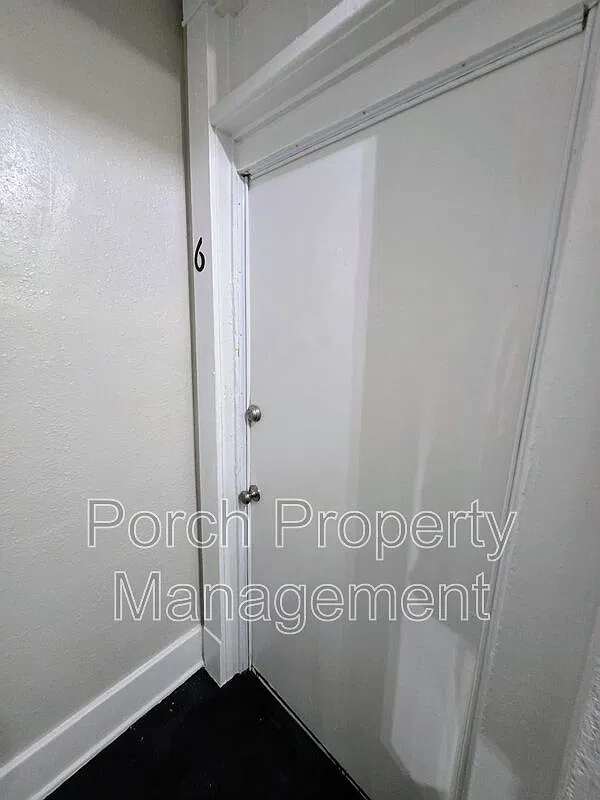 1 bed, 1.0 bath, 343 sqft, $950 — Photo 4