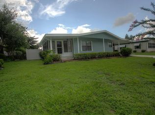 1684 Nassau Cir, Tavares, FL 32778