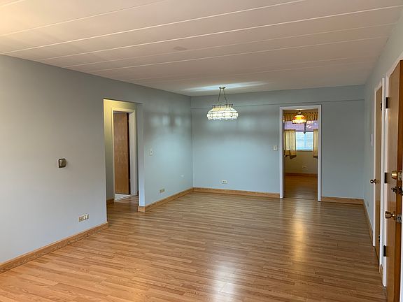5th image of 5555 W Sunnyside Ave APT 1B