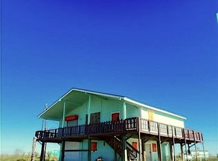 299 Northwest Dr, Rockport, TX 78382