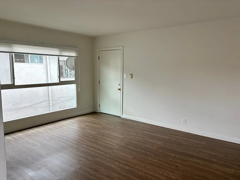 3608 Mentone Ave #9 — Photo 4