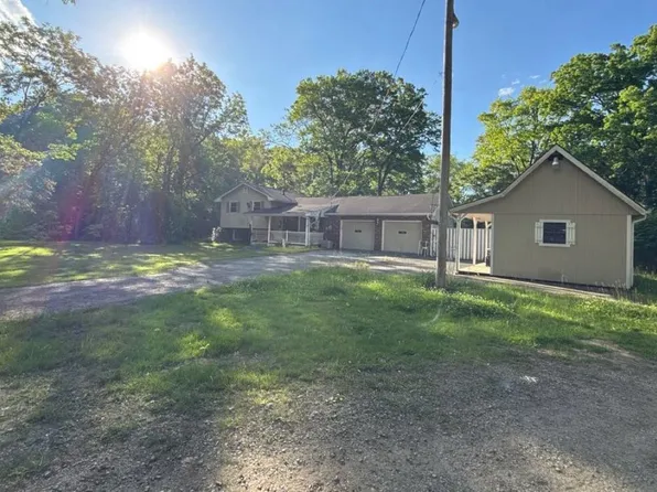 161 Conestoga Dr, New Castle, PA 16105