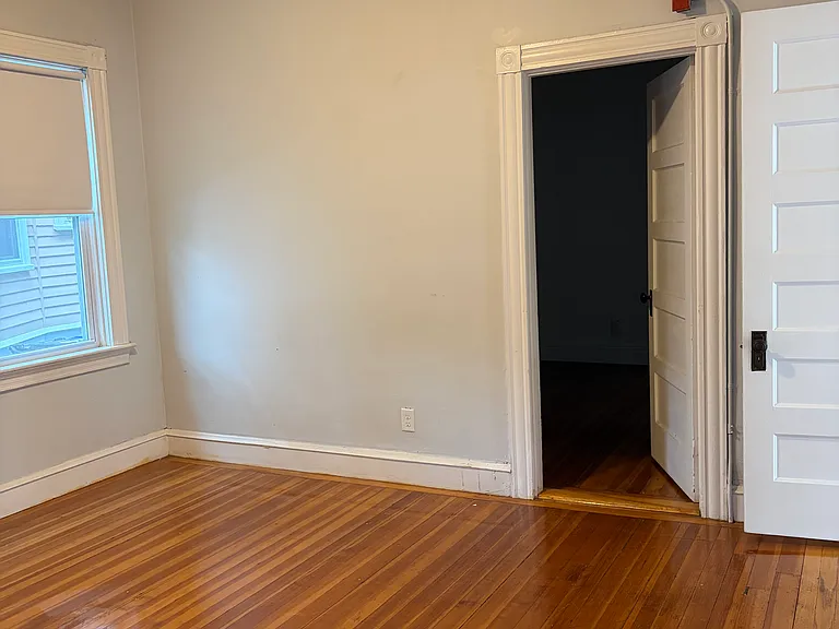 390 Lloyd Ave #1 — Photo 10