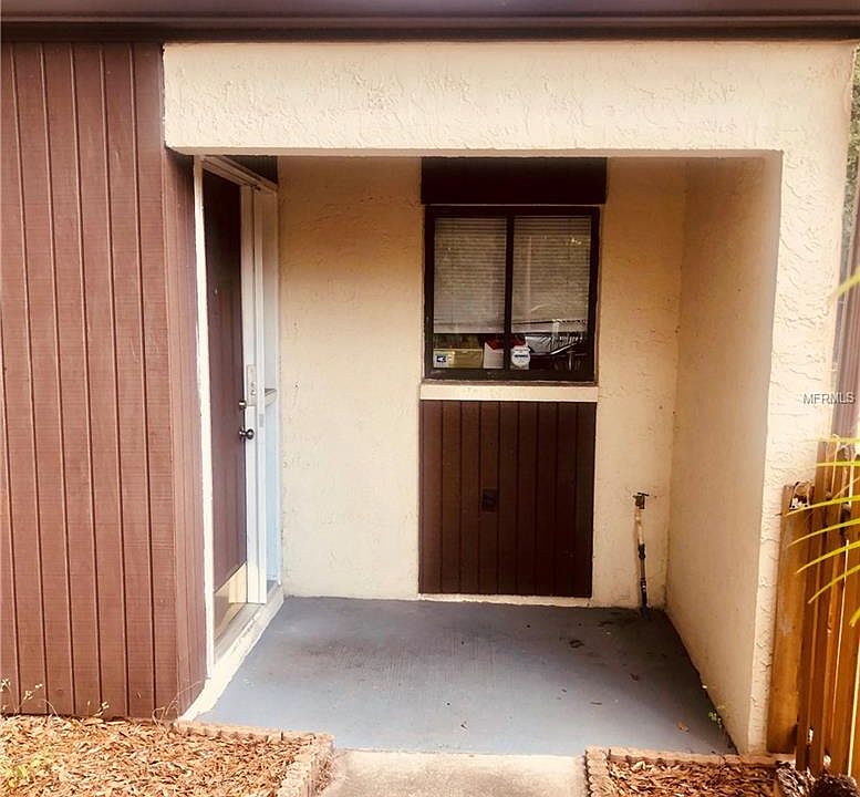 1st image of 2662 Surrey Ct