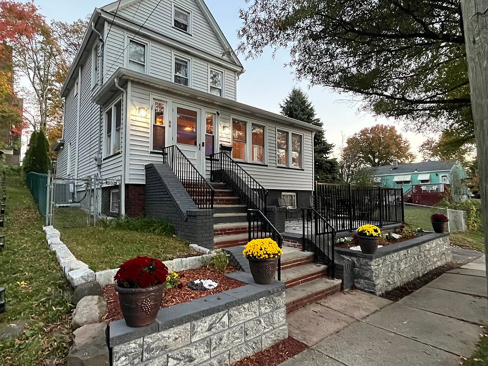 1st image of 25 1st St