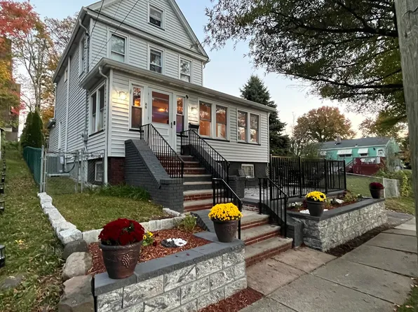 25 1st St, Ridgefield Park, NJ 07660