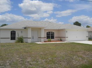 811 Umber Dr, Fort Myers, FL 33913