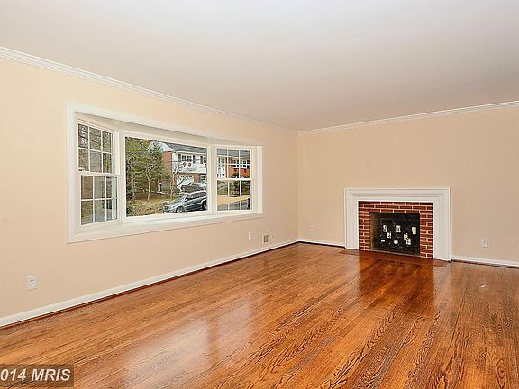 3rd image of 524 N Littleton St