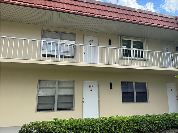 2nd image of 56 Woodland Dr APT 202