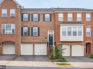 2982 Thompson Park Ln, Fairfax, VA 22031