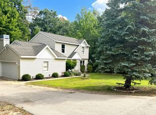 3419 N Timberwood Dr, Traverse City, MI 49686