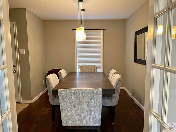 4th image of 1400 Commanche Cir
