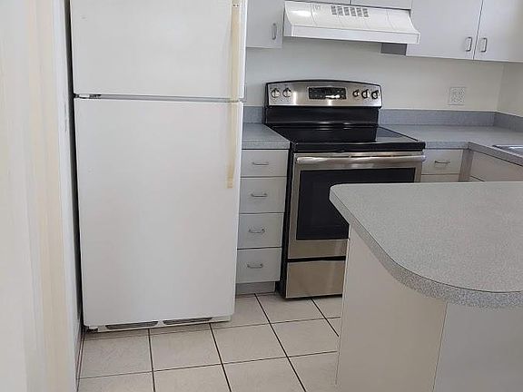 4th image of 1504 Flagler Ave Unit 2