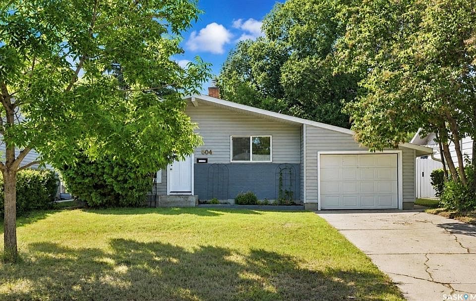 1st image of 504 Leslie AVENUE