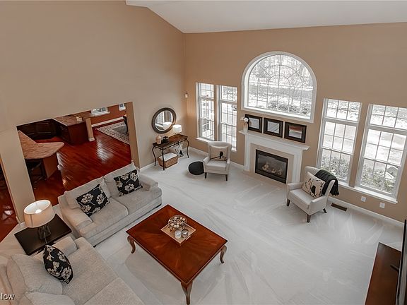 3rd image of 3121 Evans Way