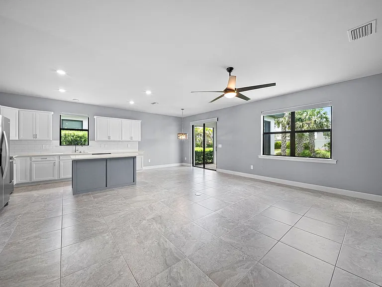 3685 E Hampton Cir — Photo 11
