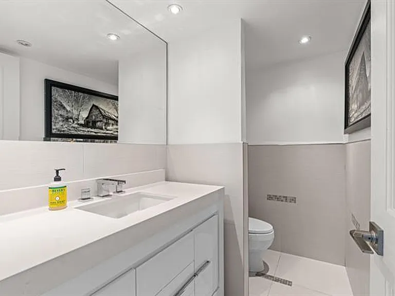 520 Brickell Key Dr #A200 — Photo 21
