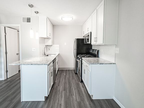 3rd image of 1432 Golden Gate Blvd #K-3