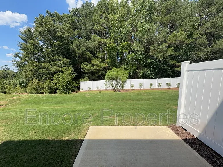 50 Sweet Meadow Rd — Photo 16