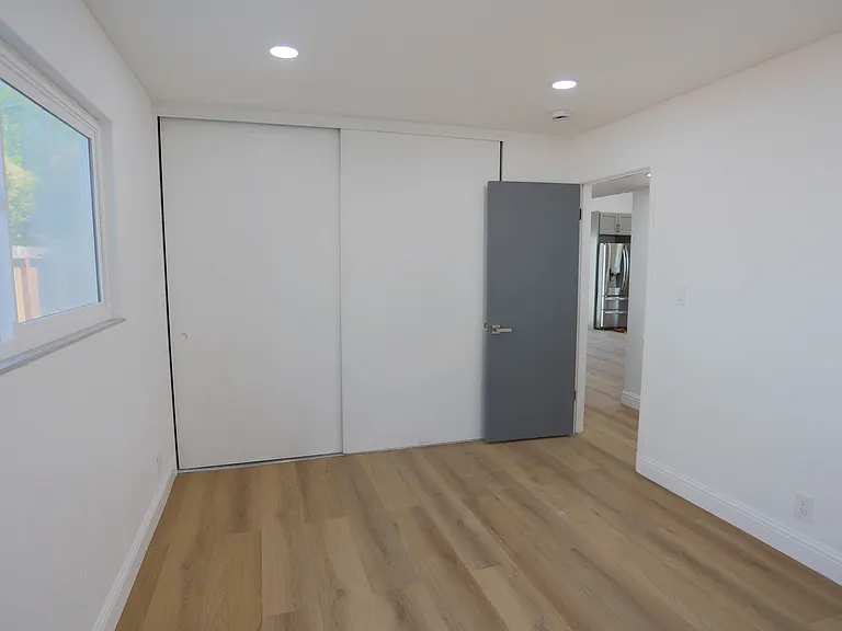 3330 Claudia Dr — Photo 16