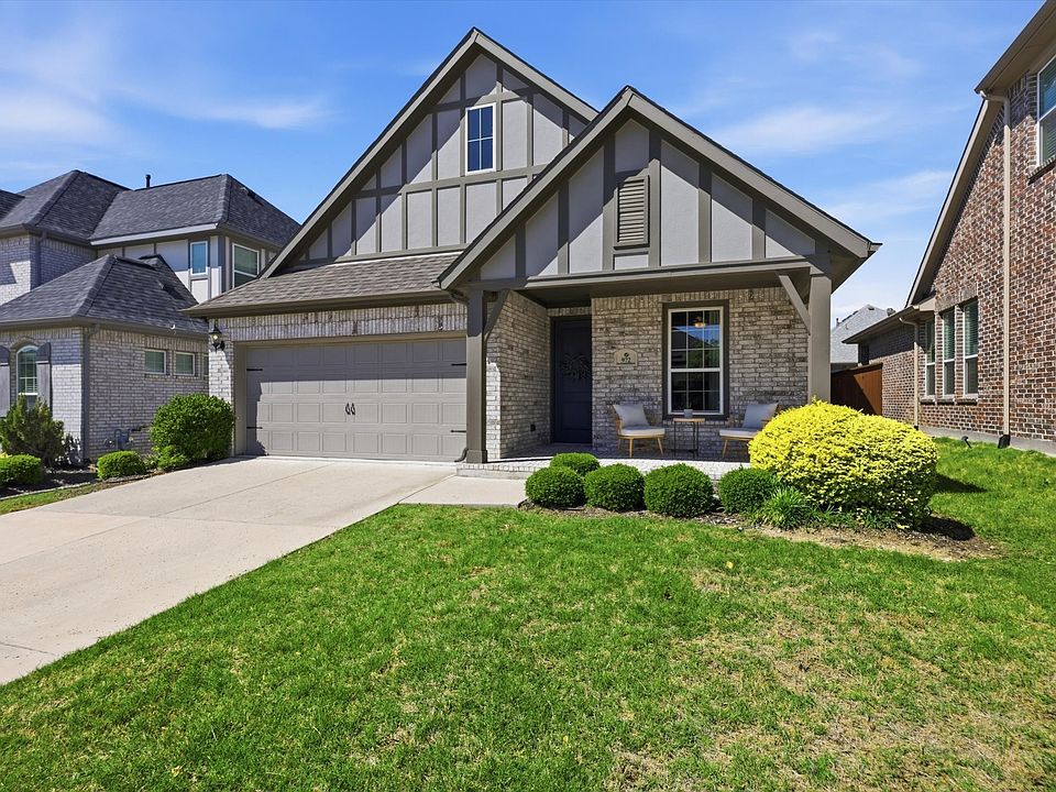 1st image of 972 Rebecca Dr