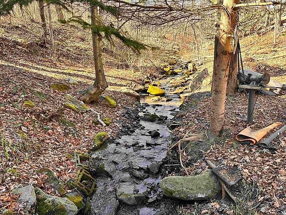 3rd image of 2527 Smithtown Rd