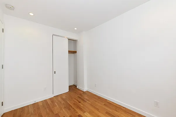 Rented by Aether Property Group | media 23