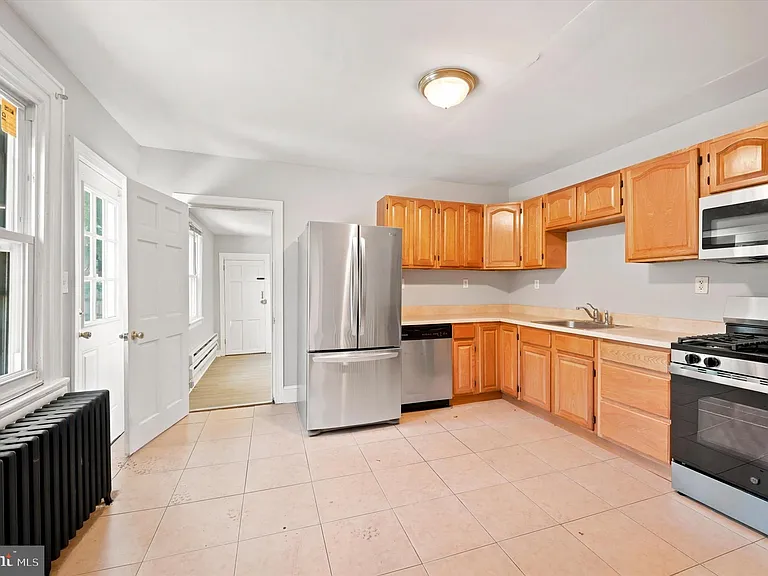 729 Haverford Rd — Photo 12