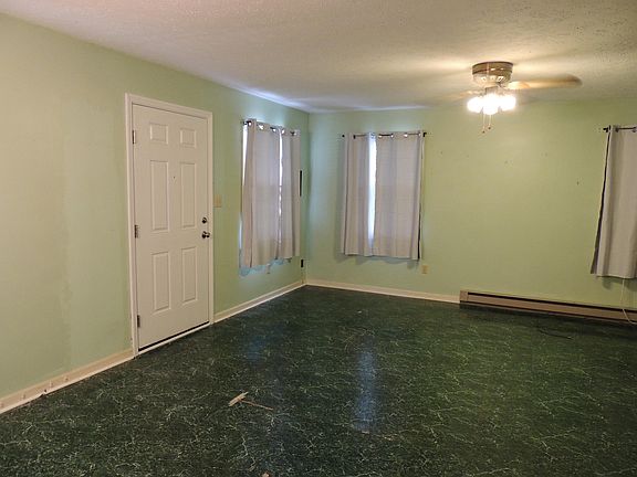 4th image of 105 Cedarwood Dr