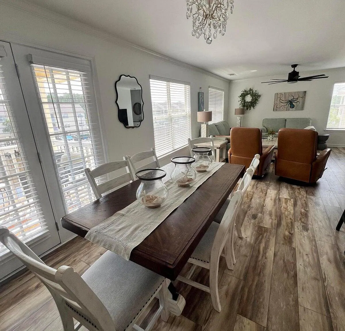 2 bed, 2.0 bath, 1200 sqft, $2,700 — Photo 4