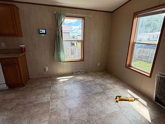 4th image of 215 G St