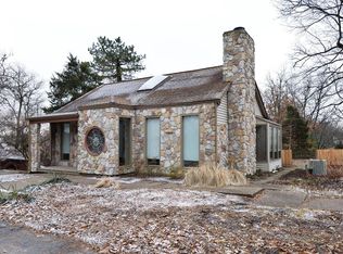 450 Dielman Rd, Saint Louis, MO 63132