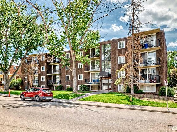 2nd image of 635 N 57th Ave SW #305