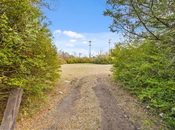 8320 Marigold Dr, Dallas, TX 75241