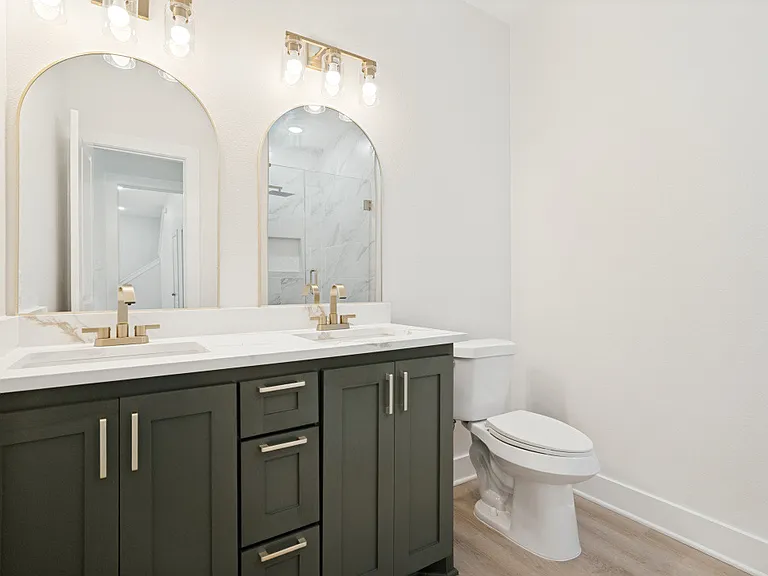 8009 Doreen Ave — Photo 9