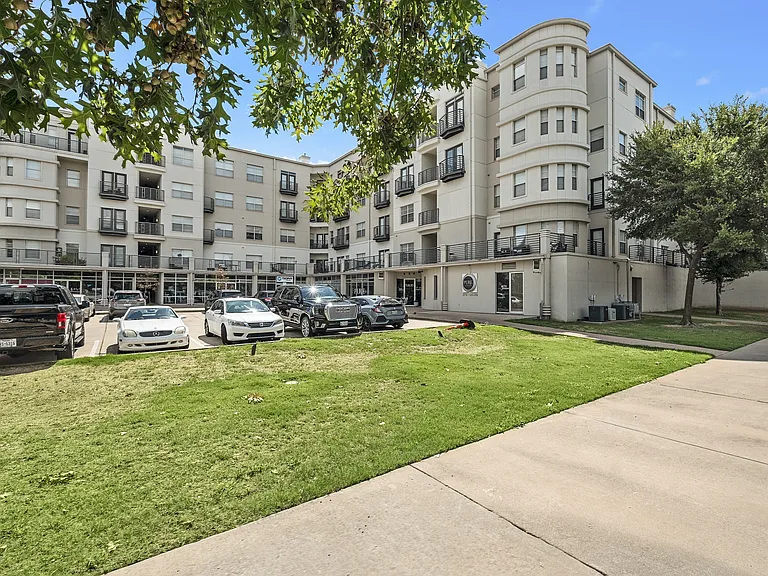 5 Mockingbird Apartments — Photo 46