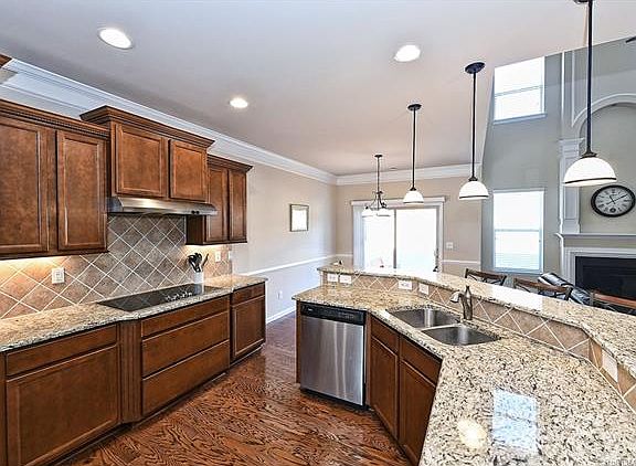 5th image of 6208 Kilchurn Dr