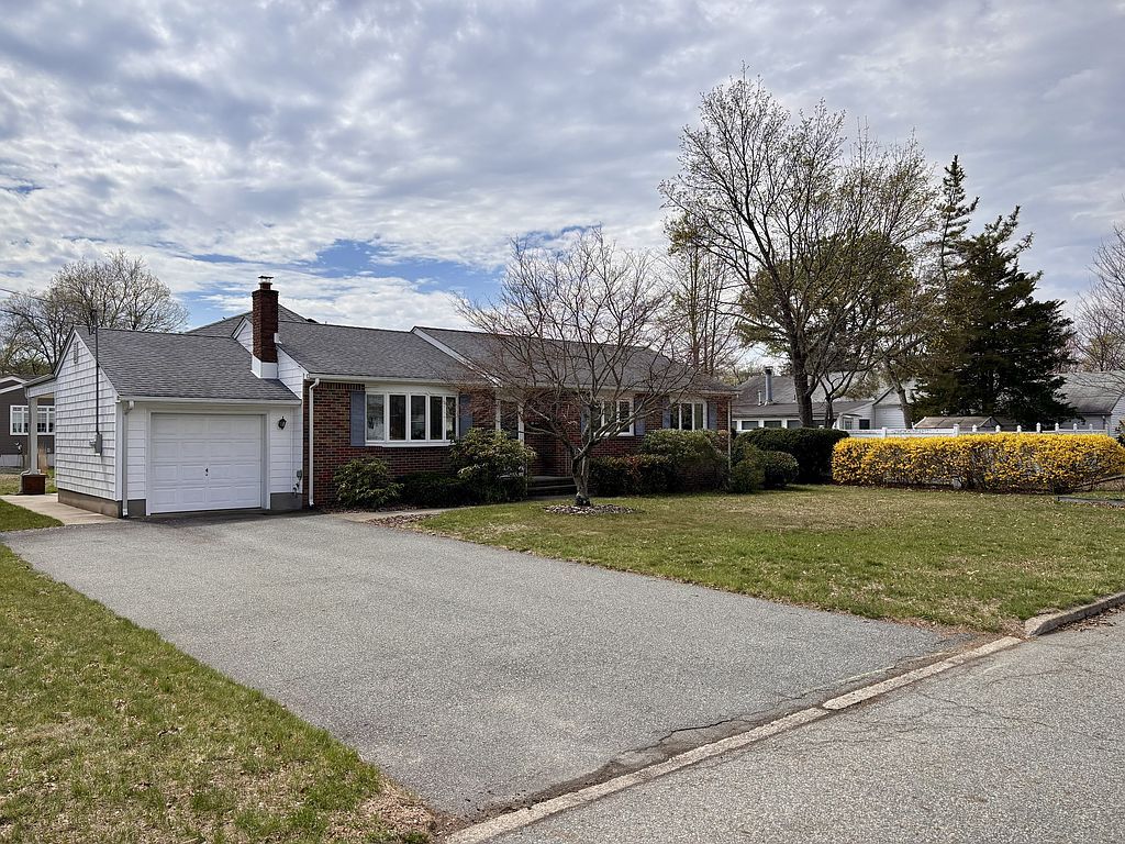35 Garden Pl - Property Image