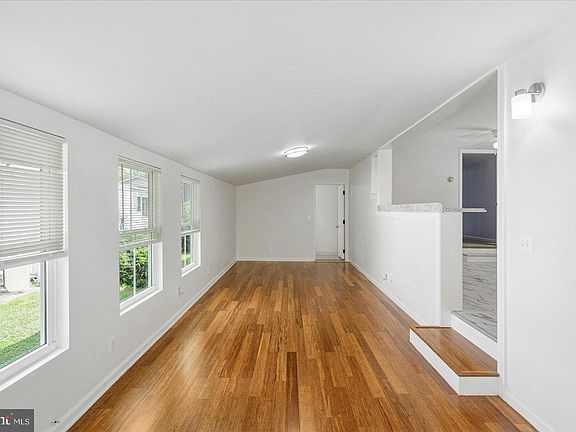 4th image of 103 Conestoga Rd