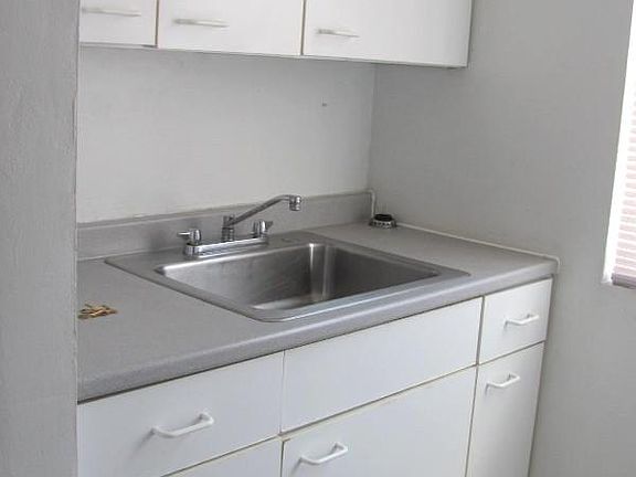 LARGE ONE BEDROOM