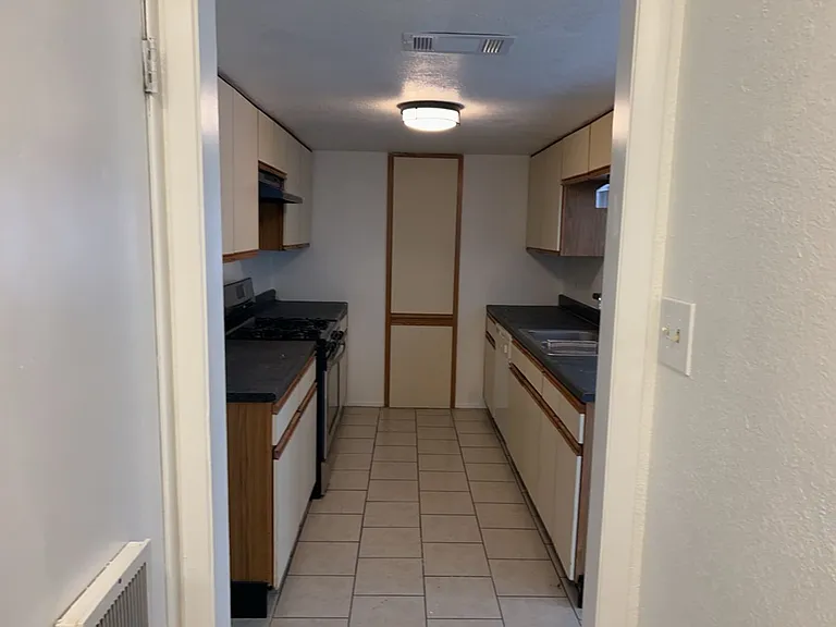 1218 Westway Cir — Photo 9