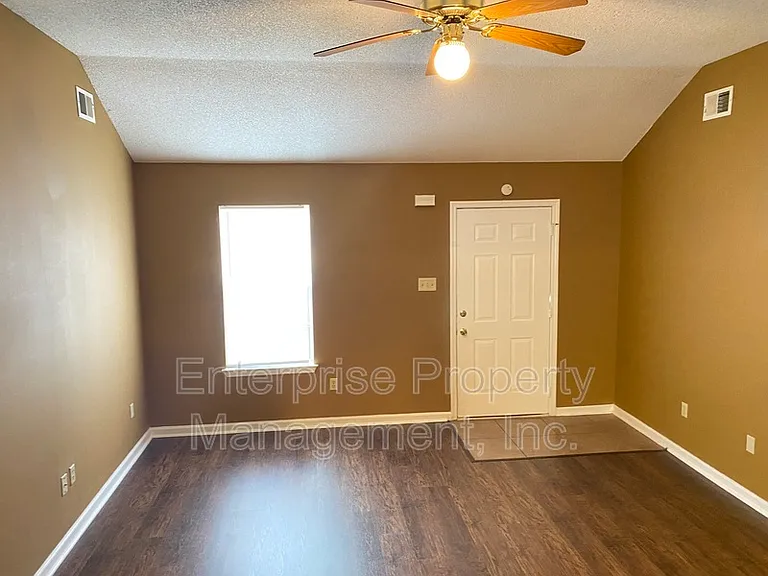 6496 Amberwood Cv — Photo 5