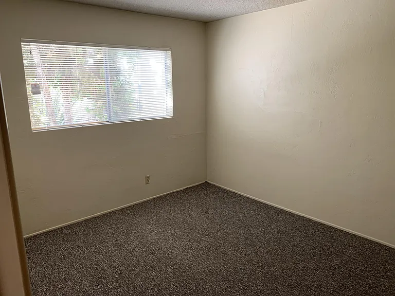 790 Boysen Ave — Photo 6