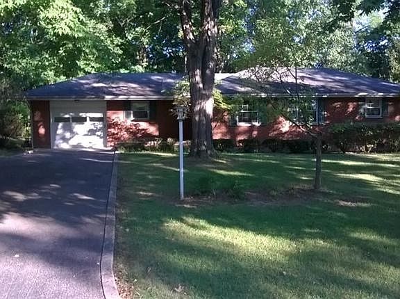 3rd image of 23 Ironwood Dr