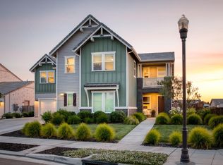 1736 N Renn Ave, Clovis, CA 93619