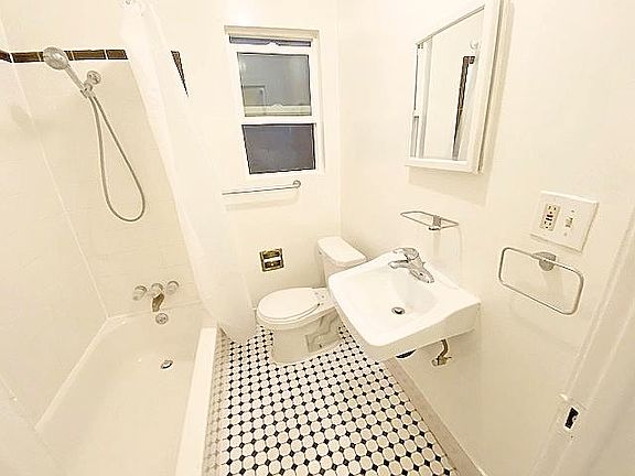 5th image of 847 N Vendome St
